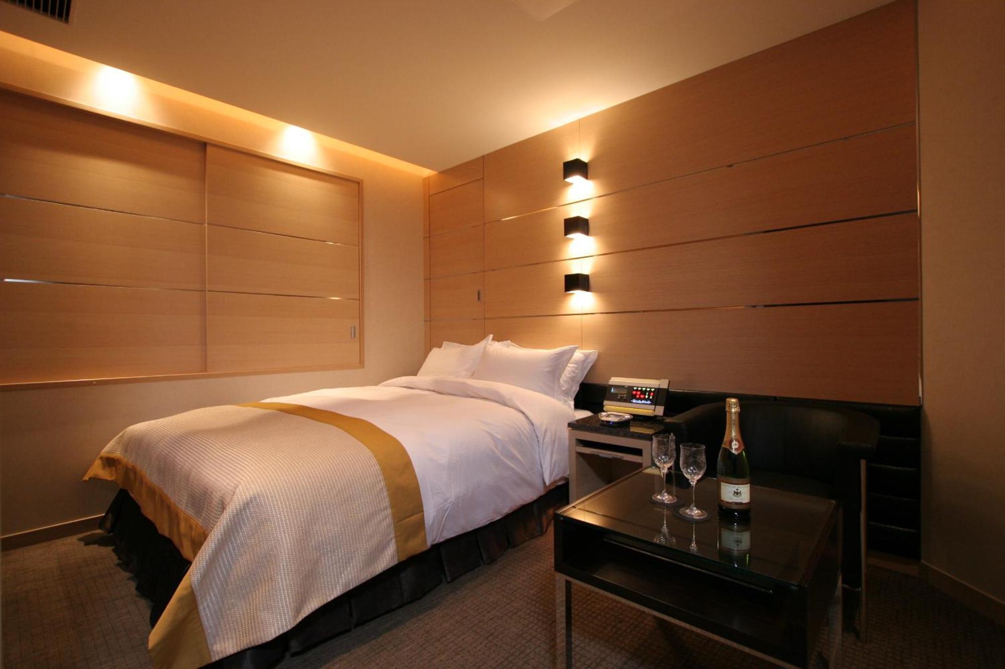 Hotel The Glanz Токио Екстериор снимка